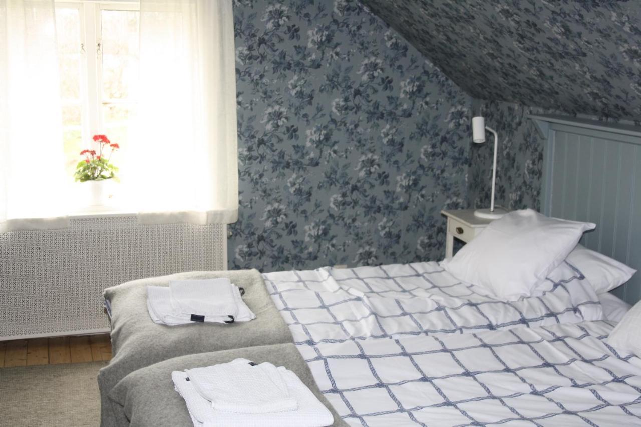 Ladugardens Pub & Sal Apartment Enhorna Екстериор снимка