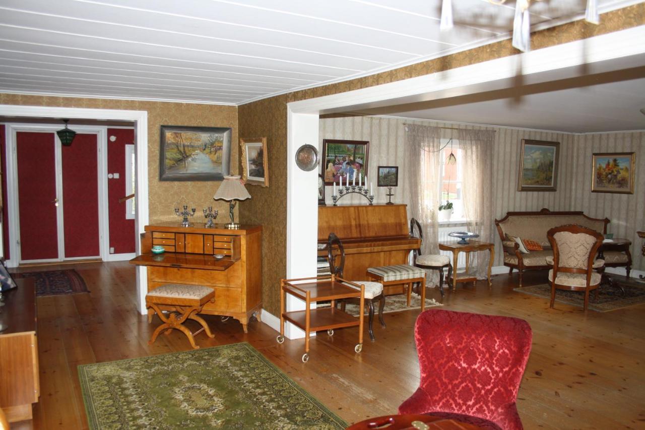 Ladugardens Pub & Sal Apartment Enhorna Екстериор снимка