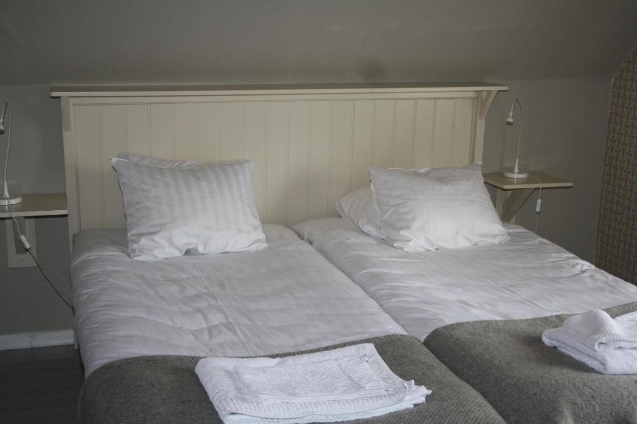 Ladugardens Pub & Sal Apartment Enhorna Екстериор снимка