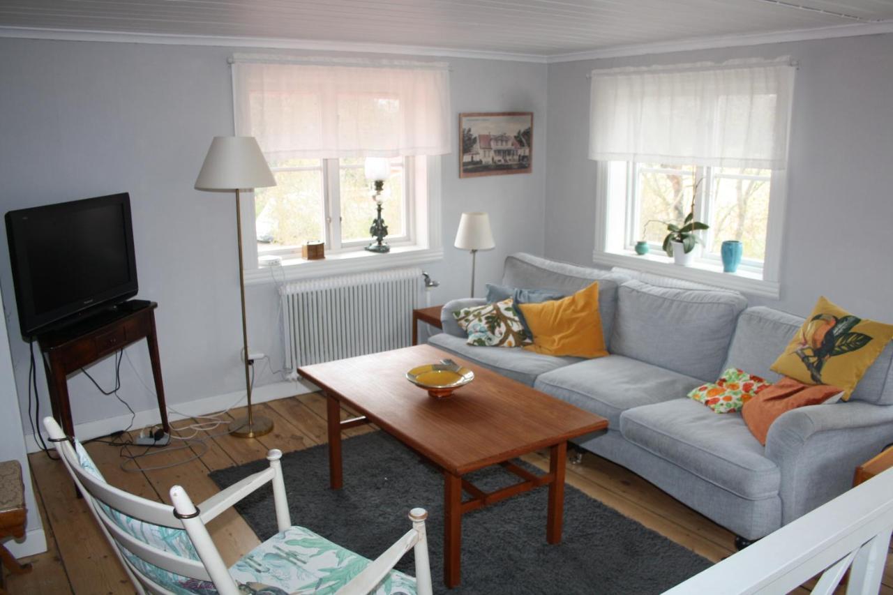 Ladugardens Pub & Sal Apartment Enhorna Екстериор снимка