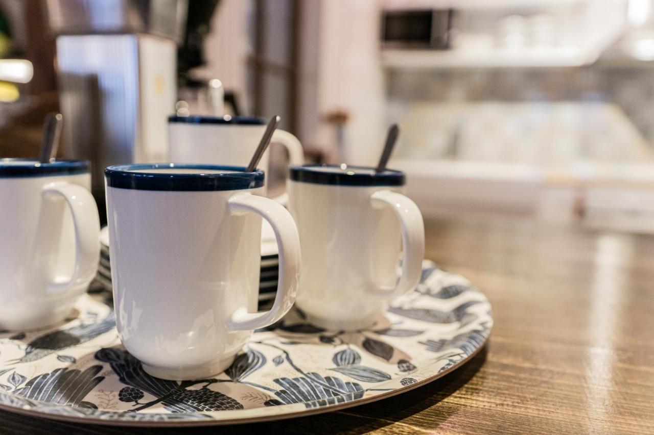 Ladugardens Pub & Sal Apartment Enhorna Екстериор снимка